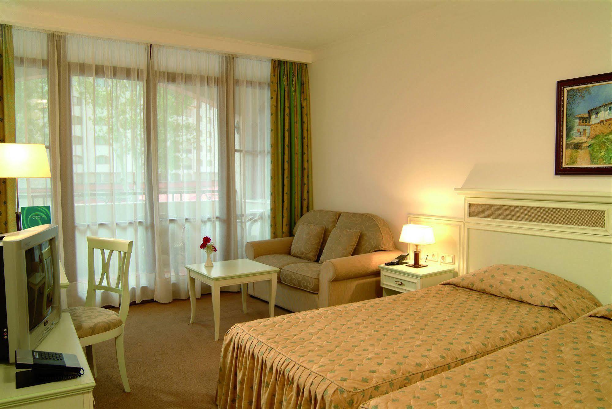 Здравен курорт хелена парк - ултра ол инклузив 5*